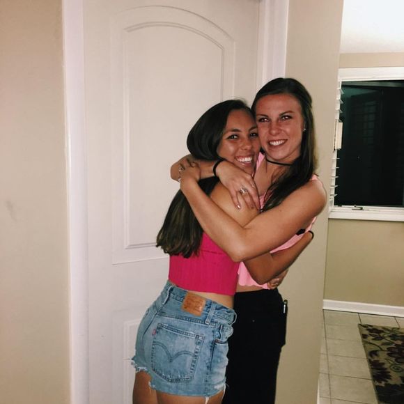 Meet your Posher, Heather - Picture 1 of 1